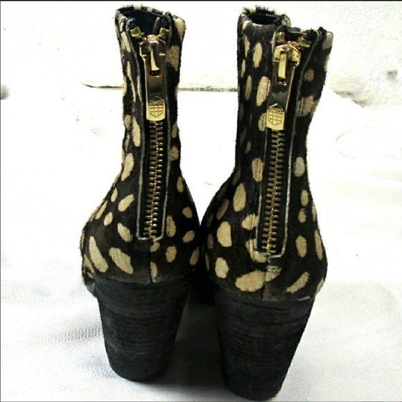 Vince Camuto Hadley Zip Booties Sz 7.5 - Picture 4 of 6